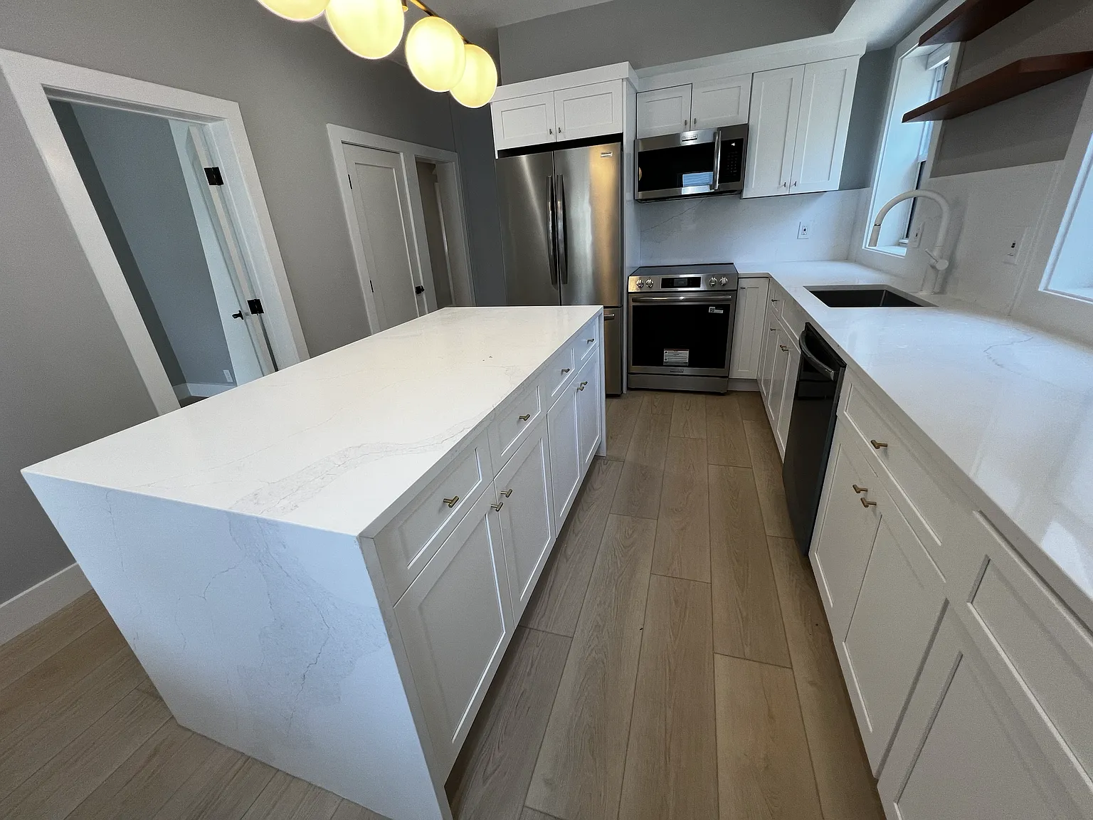 4 bed, $5,800 — Photo 3