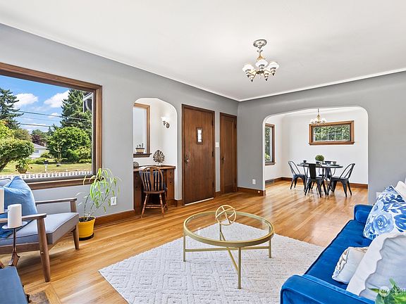 4th image of 10402 A Street S