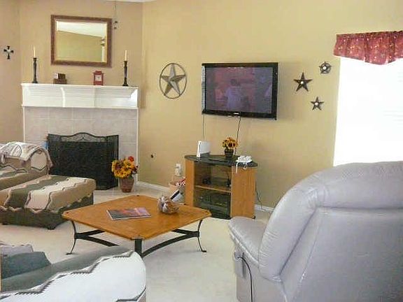 4th image of 4104 English Ivy Dr