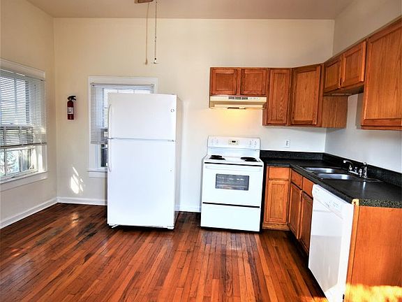 4th image of 222 Union St #222C