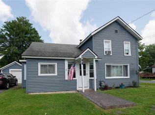 18 State St, Phoenix, NY 13135