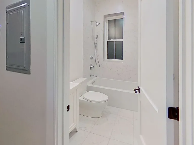 49 Englewood Ave #6 — Photo 4