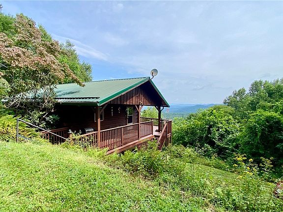 5th image of 547 Round Knob Ridge Road