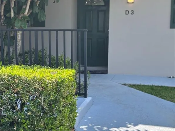 600 Valley Stream DR #D-3, NAPLES, FL 34113