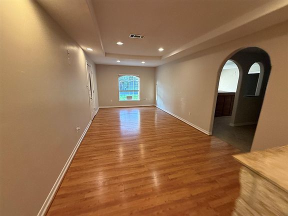 2nd image of 4419 Quitman St