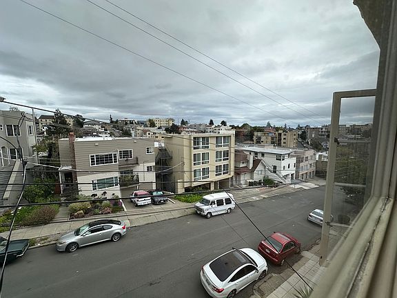 5th image of 441 Merritt Ave APT 301