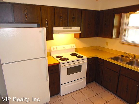 3rd image of 5784 Applebrook Ct