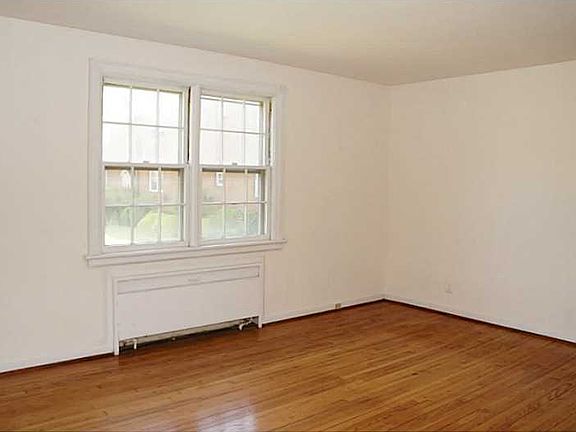 3rd image of 7420 Hampton Blvd APT B1