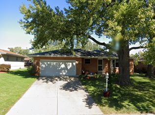 2225 W Overhill Rd, Peoria, IL 61615