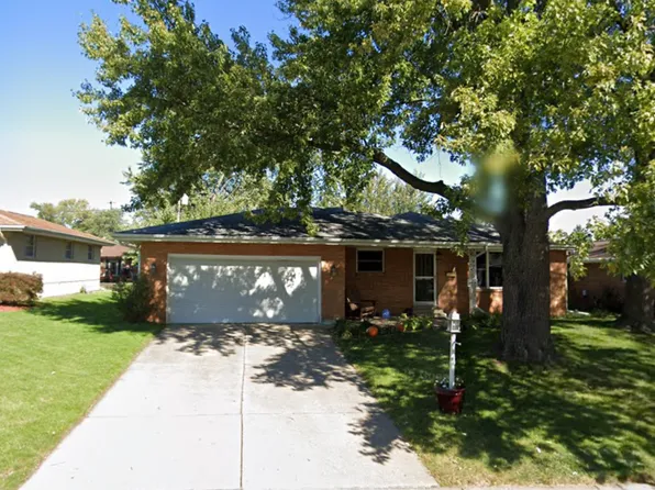 2225 W Overhill Rd, Peoria, IL 61615