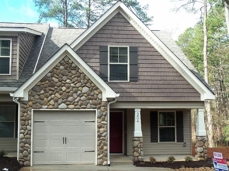 1st image of 304 Mossy Bank Dr