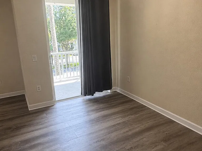 2039 Shoma Dr #2039 — Photo 2