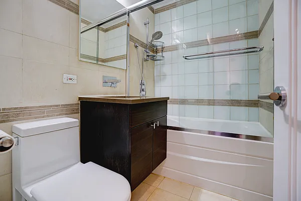 Rented by Realmart Realty LLC | media 22