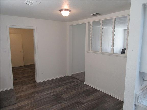 4th image of 205 Sesame Dr