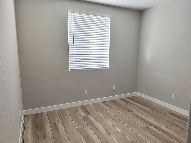 7426 Hunting Lodge Ave — Photo 6