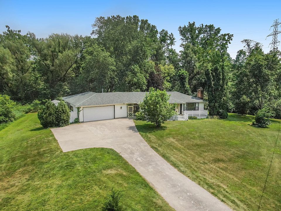 2883 Hillandale Rd, Sodus, MI 49126 Zillow