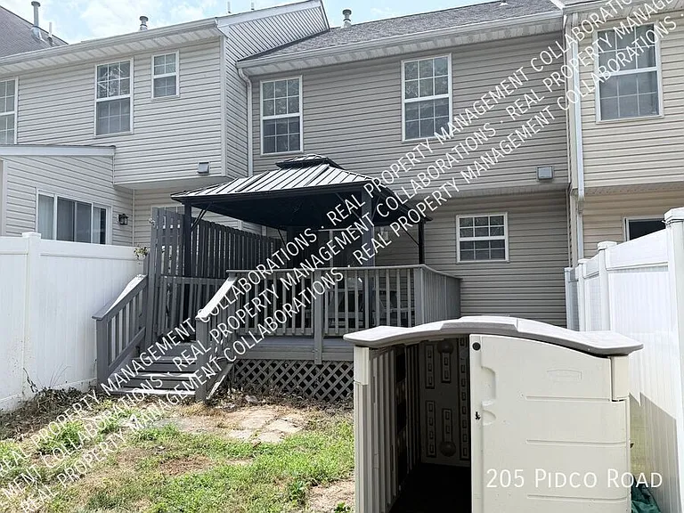 205 Pidco Rd — Photo 19