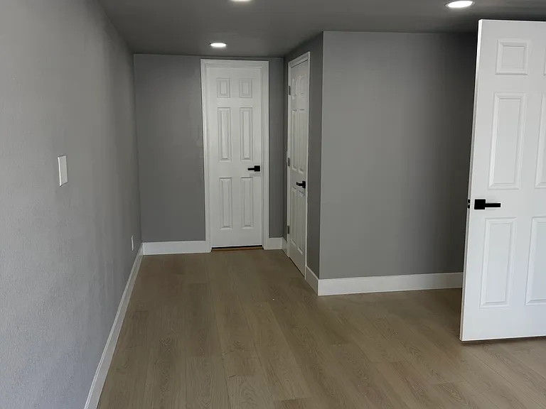 4755 Saint Paul St — Photo 8