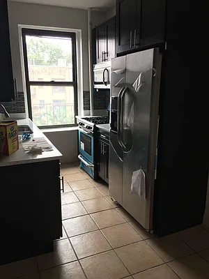 Rented by Metropolis International Realty Inc. | media 48