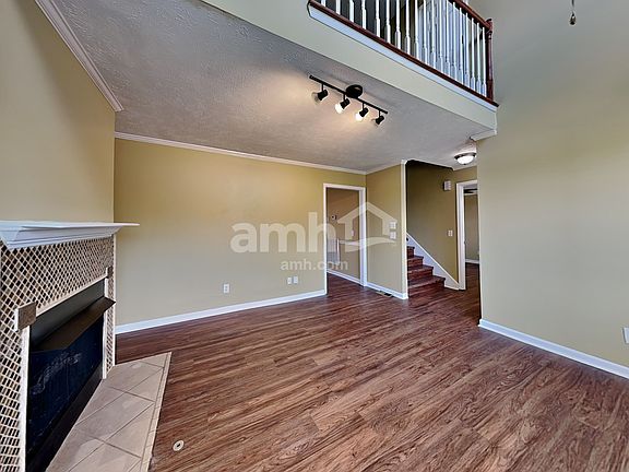 5th image of 101 Crestside Ct