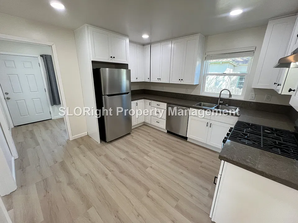 239 Sandercock St