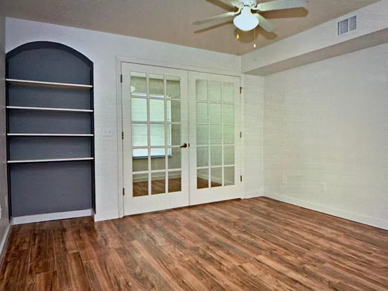 832 Camargo Way #211 — Photo 6