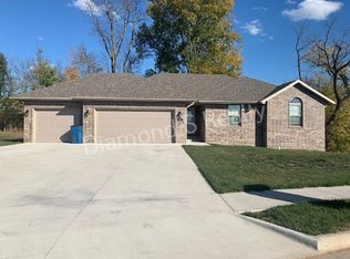 2002 N 26th St, Ozark, MO 65721