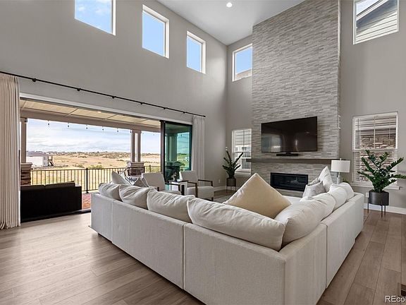 3rd image of 6817 Crossbridge Circle