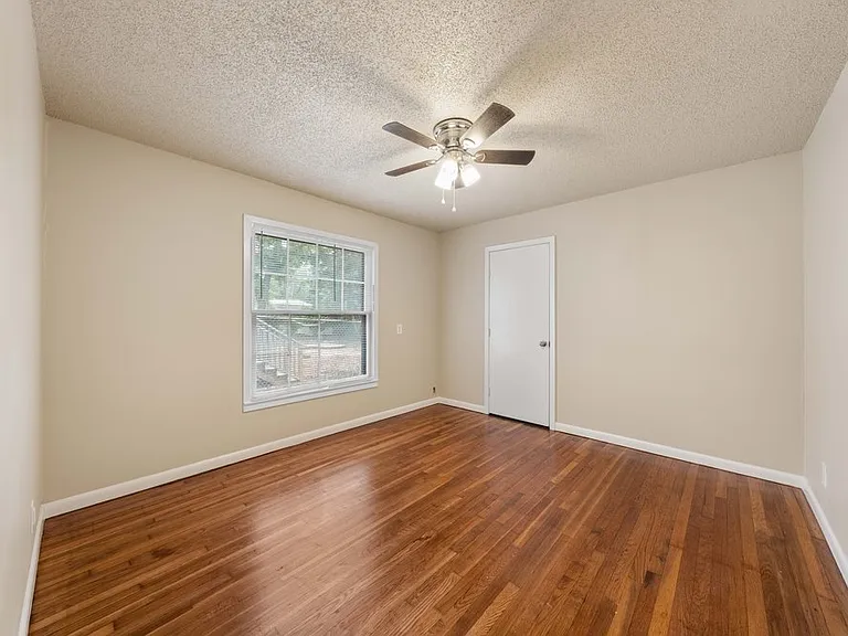 310 Sumner Dr — Photo 23