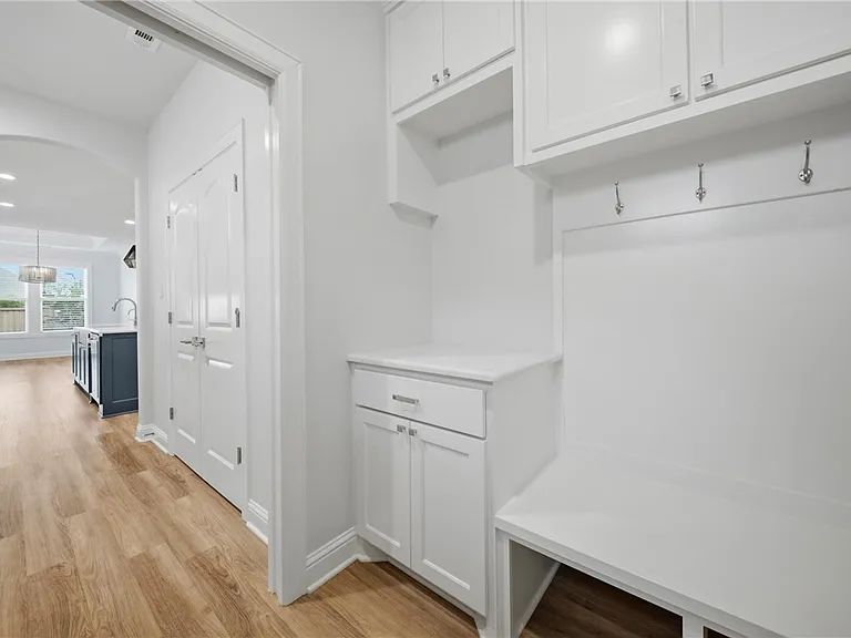 4725 Pearl River Ct — Photo 24