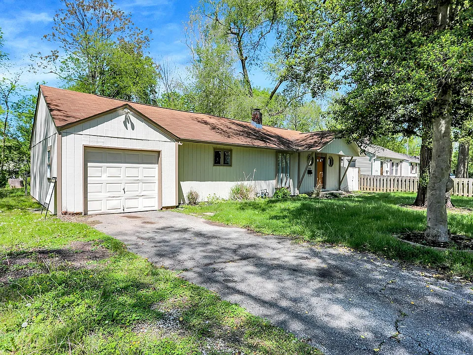 2332 Durham Dr