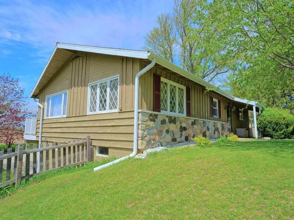 742 West Main STREET, Twin Lakes, WI 53181