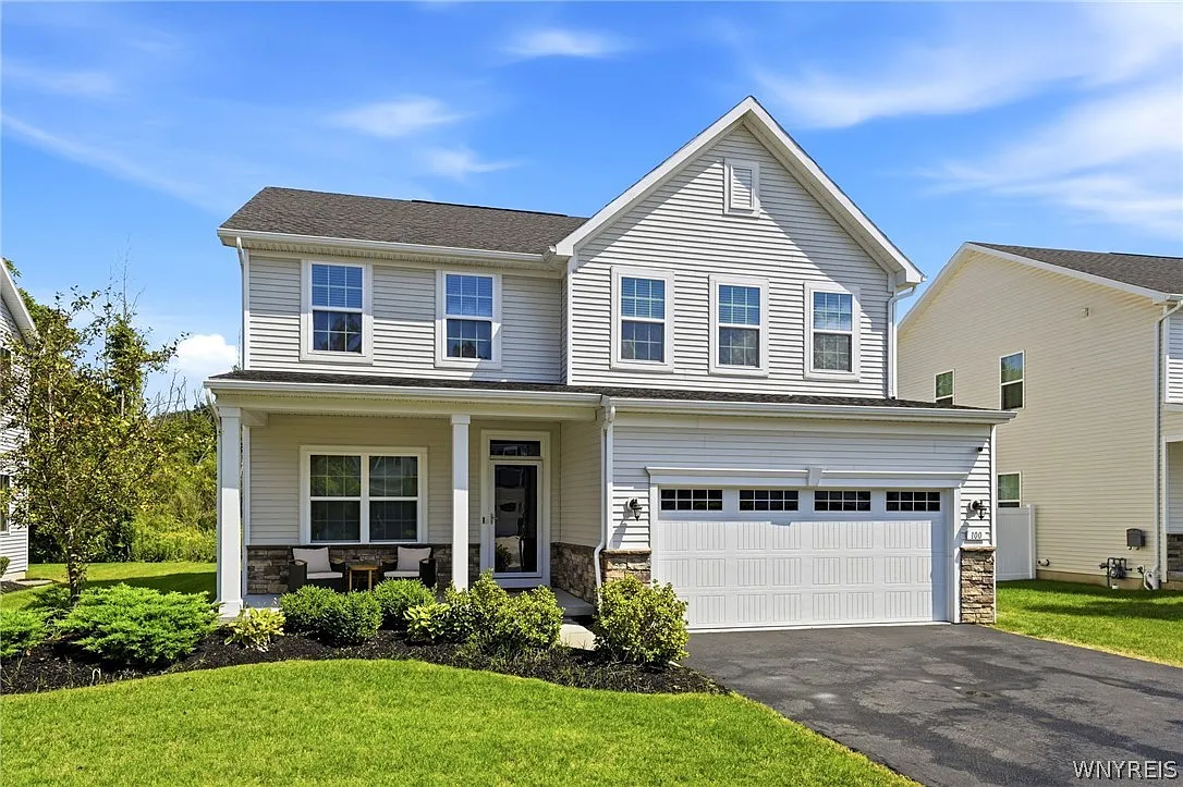 4 bed, 3.5 bath, 2423 sqft, $5,200 — Photo 2