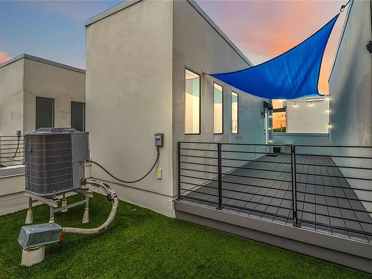 1332 W Gray St #5 — Photo 31