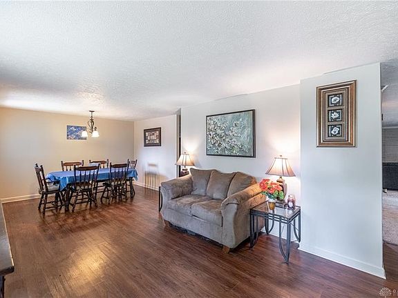 3rd image of 628 Peach Orchard Dr