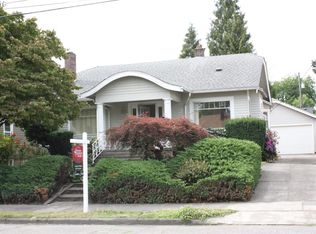 504 NE Holland St, Portland, OR 97211