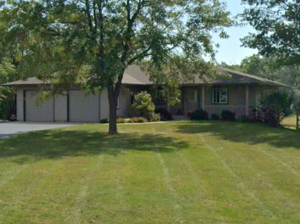 W2841 Pine Ridge Ct, Belleville, WI 53508
