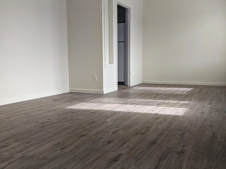 4525 Cypress Ave — Photo 7