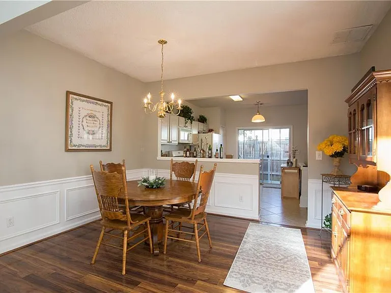 2507 Timbercreek Cir — Photo 11