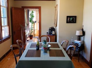 202 S 1st St #A, Champaign, IL 61820