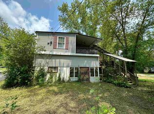35 Herring St, Greenup, KY 41144