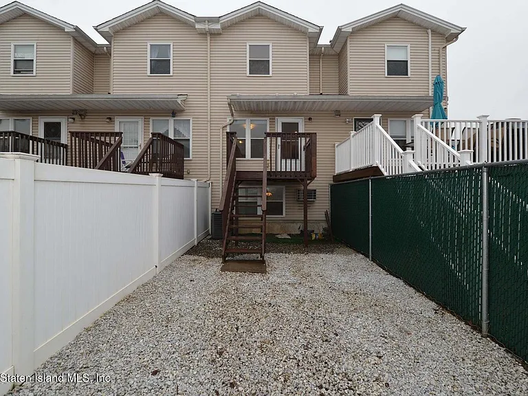 149 Dartmouth Loop #2 — Photo 6
