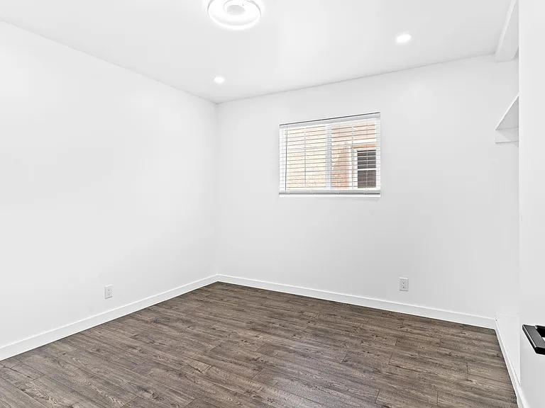 317 Tennyson Rd — Photo 15