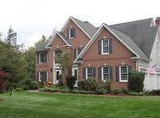 96 Colonel Daniels Dr, Bedford, NH 03110