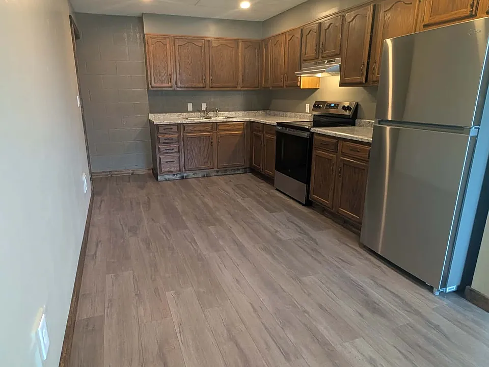 323 S Broadway St #2