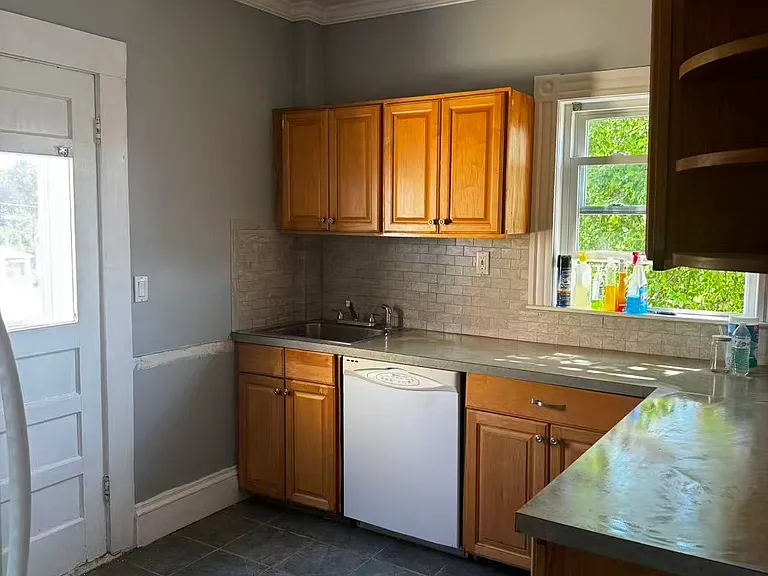 77 Beach St #2 — Photo 6