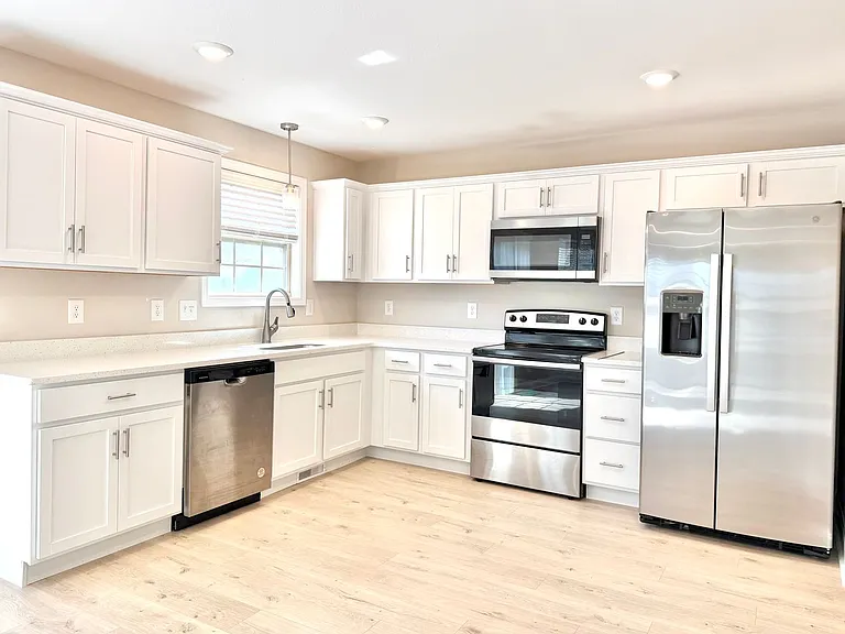 2662 Scott Dr — Photo 7