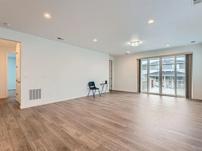 22052 E Stanford Cir — Photo 34