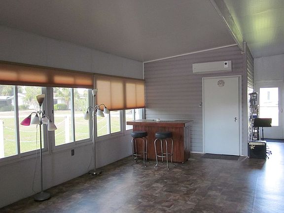 5th image of 101 Lake Shore Cir