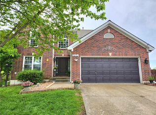 1071 Maple Woods Ct, Liberty, MO 64068